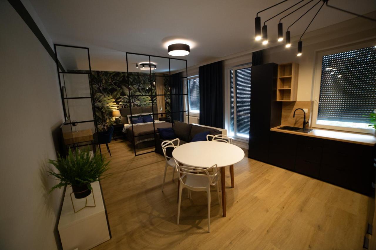 Апартаменты Studio La Palma Garbary 32 Познань Экстерьер фото